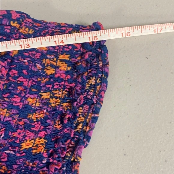 Terra & Sky Floral Blouse - Pink and Blue 2x - Picture 10 of 10